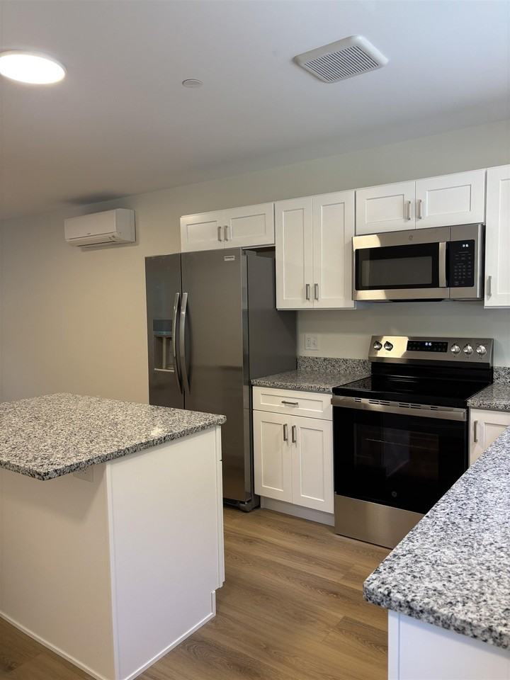 15 Lucy Ln - Photo 5 of 18