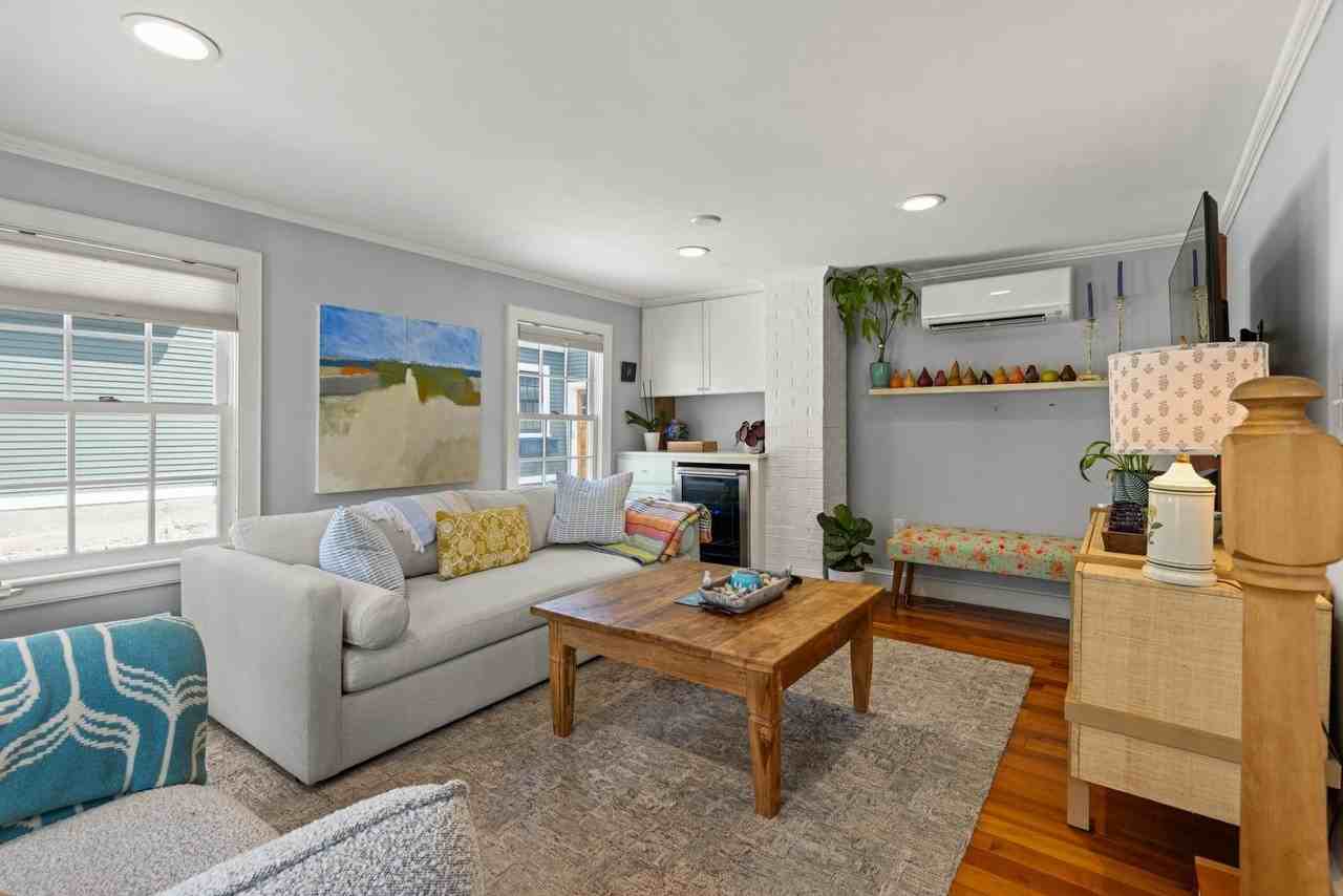 18 Walden St - Photo 7 of 38