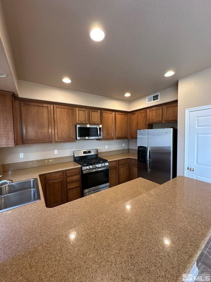 3943 Antinori Dr - Photo 5 of 32