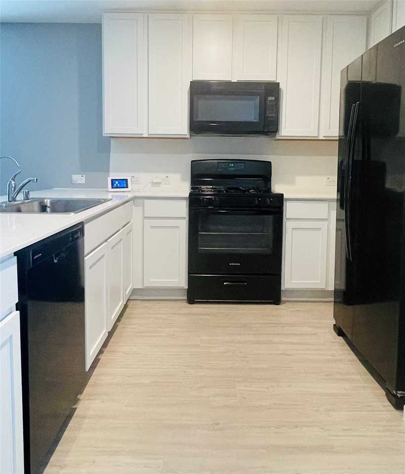 1405 Merlin Bluff St - Photo 6 of 15