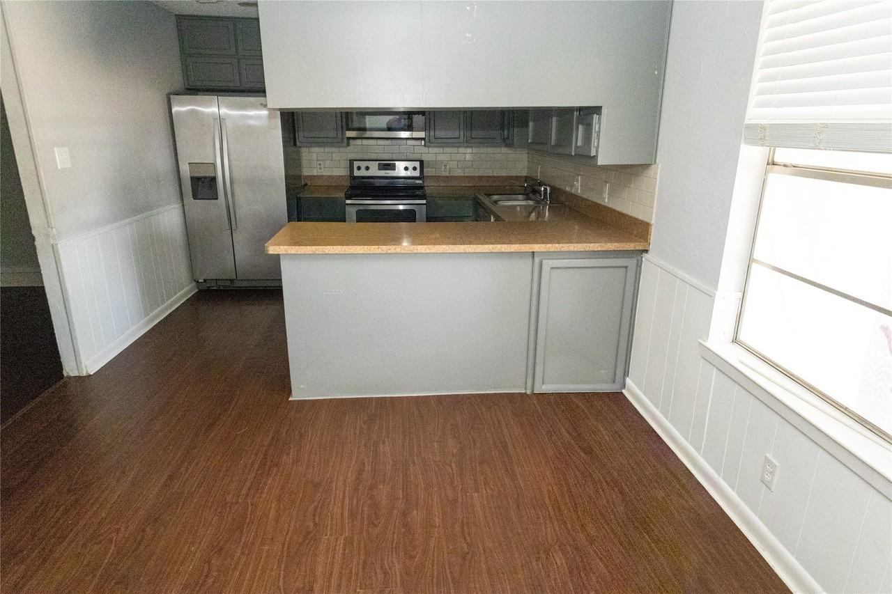 6919 W Cleburne Rd - Photo 5 of 40