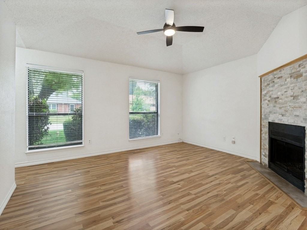 3006 Post Oak Dr - Photo 3 of 12