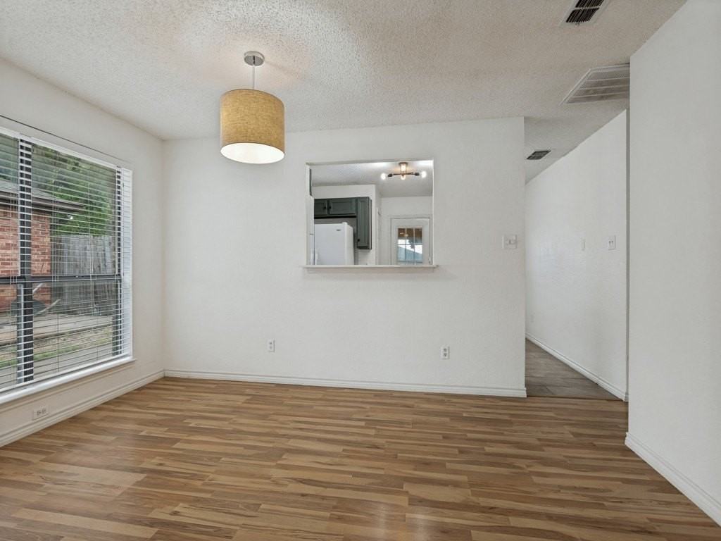 3006 Post Oak Dr - Photo 4 of 12