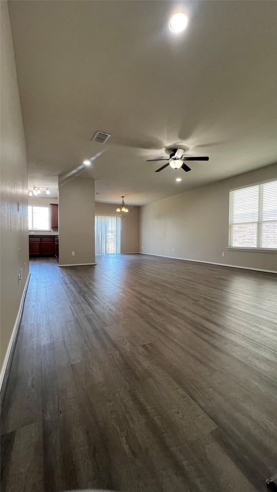 1701 Quail Springs Cir - Photo 5 of 21