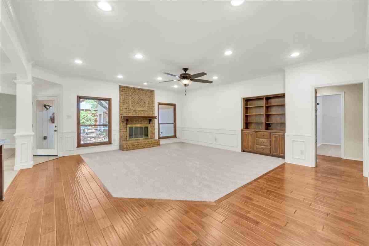 617 Arbor Ct - Photo 4 of 40
