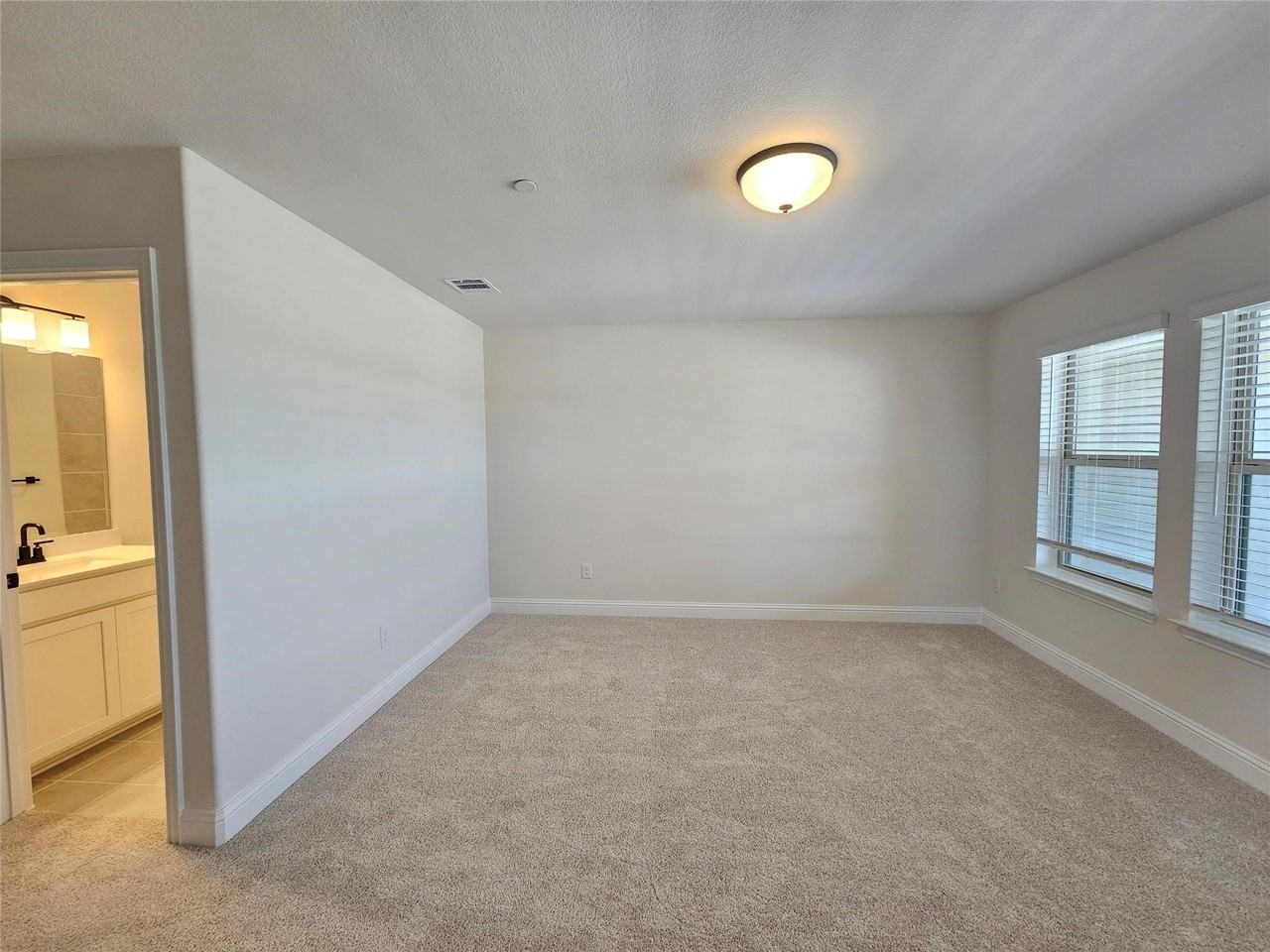 7933 Sunset Blvd - Photo 6 of 21