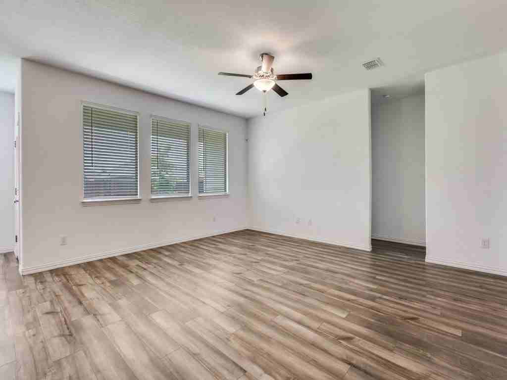 1601 Madison Dr - Photo 5 of 20