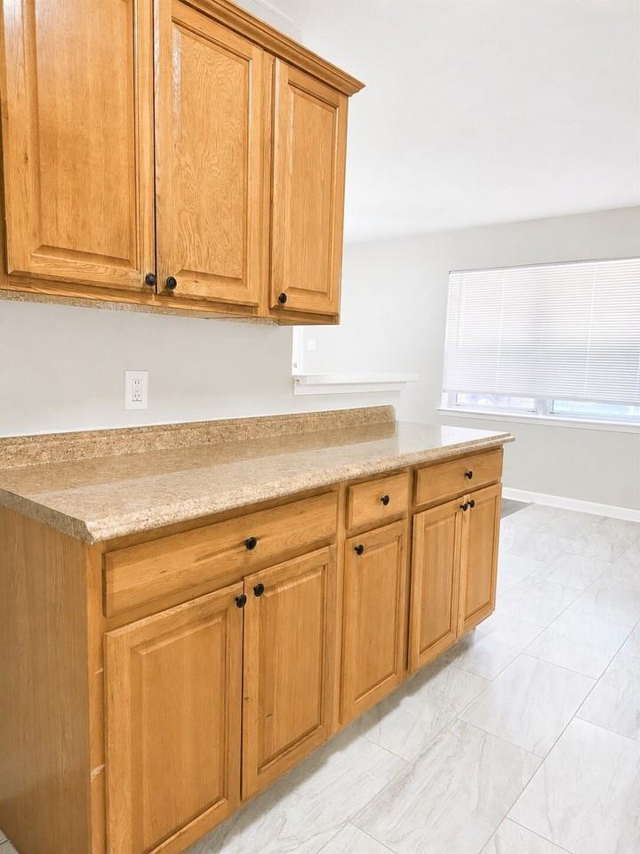 4412 Central Ln - Photo 4 of 14