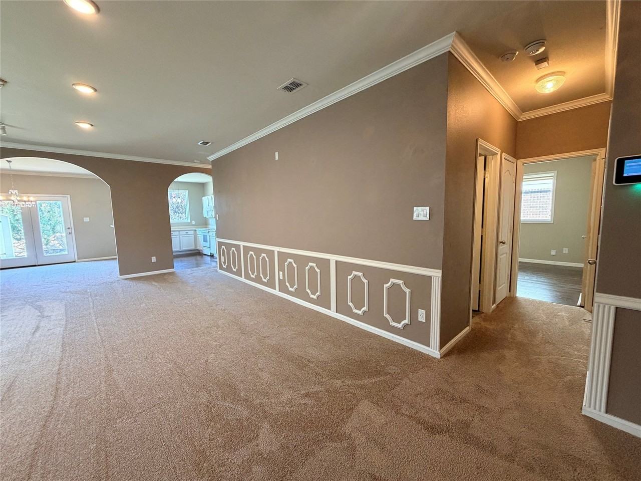 5000 Wild Oats Dr - Photo 4 of 26
