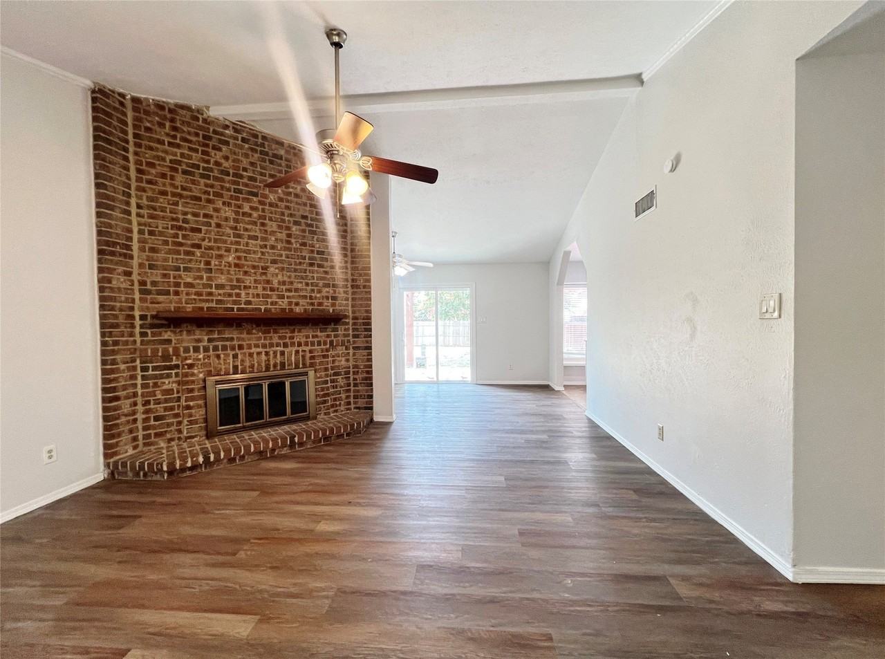 1308 Mistywood Ln - Photo 3 of 14