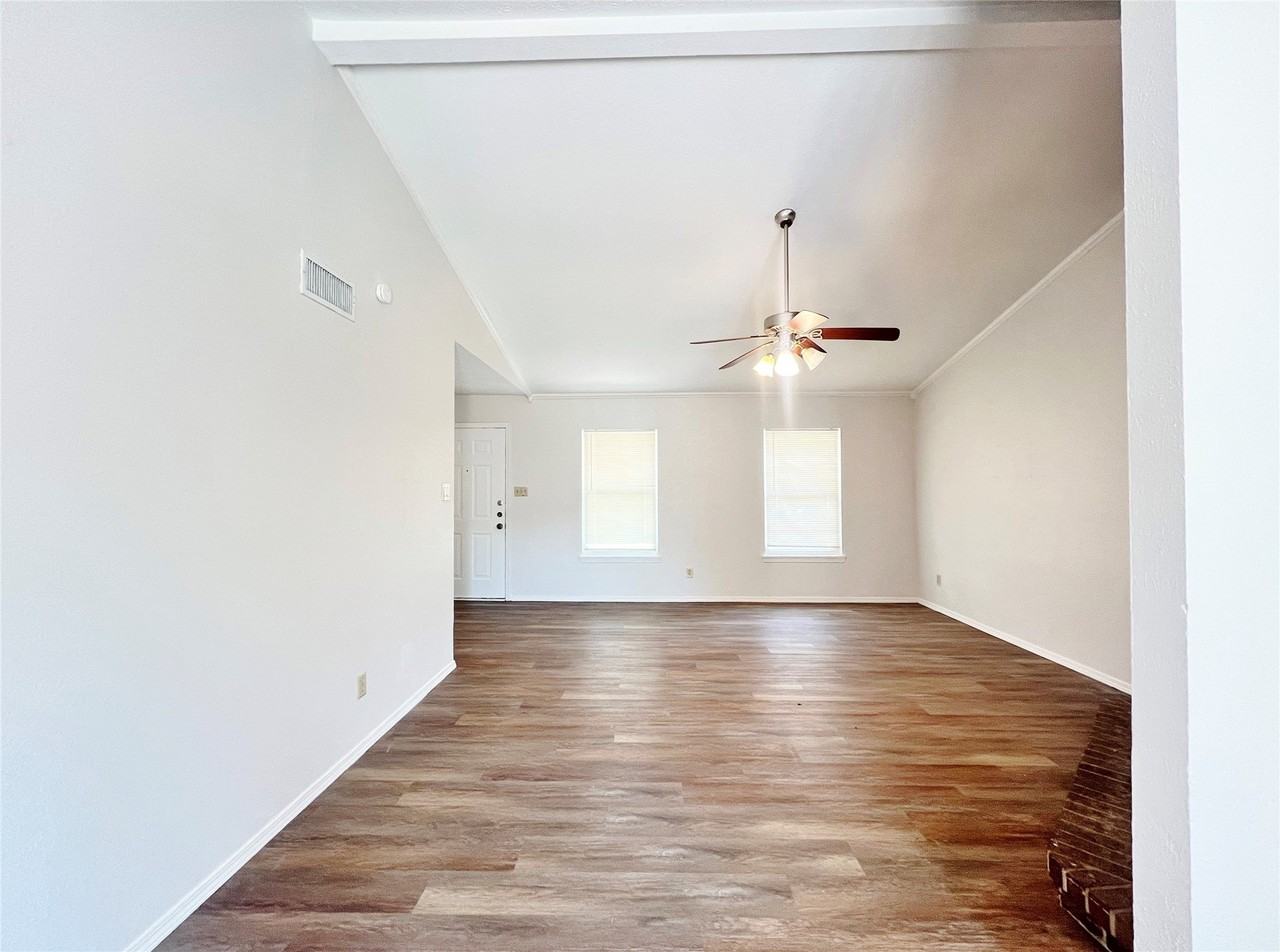 1308 Mistywood Ln - Photo 4 of 14