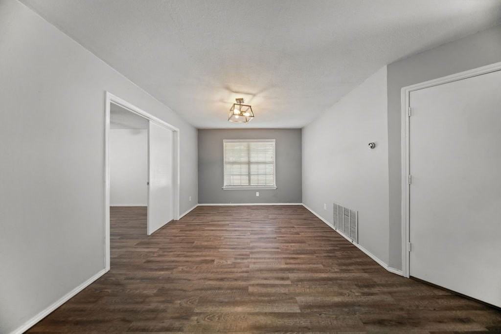 5501 Stoney Glen Dr - Photo 5 of 21