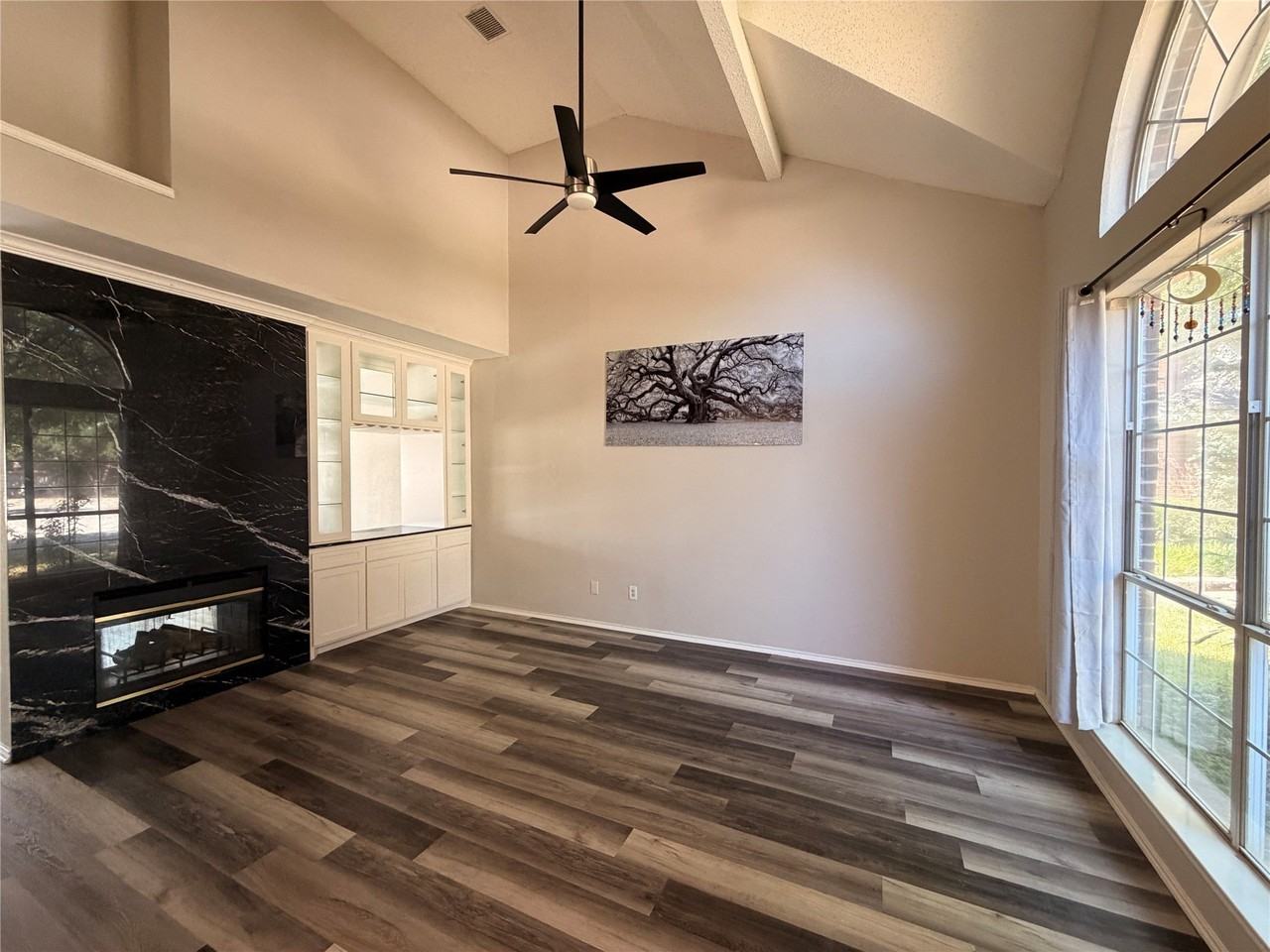 342 Arbor Ct - Photo 2 of 19