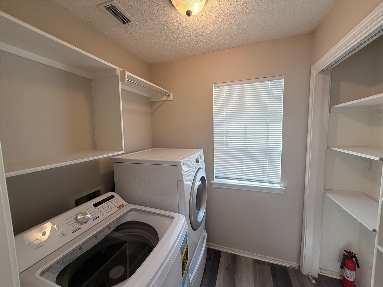 342 Arbor Ct - Photo 7 of 19