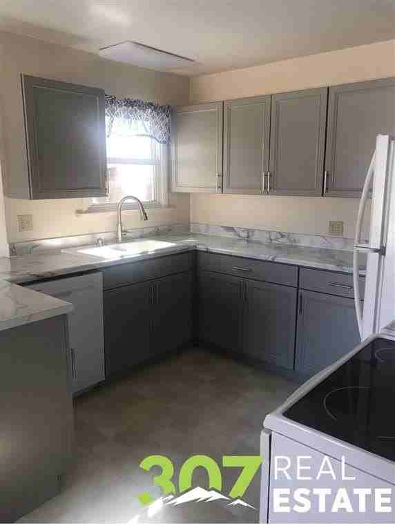 1734 Rumsey Ave - Photo 2 of 8