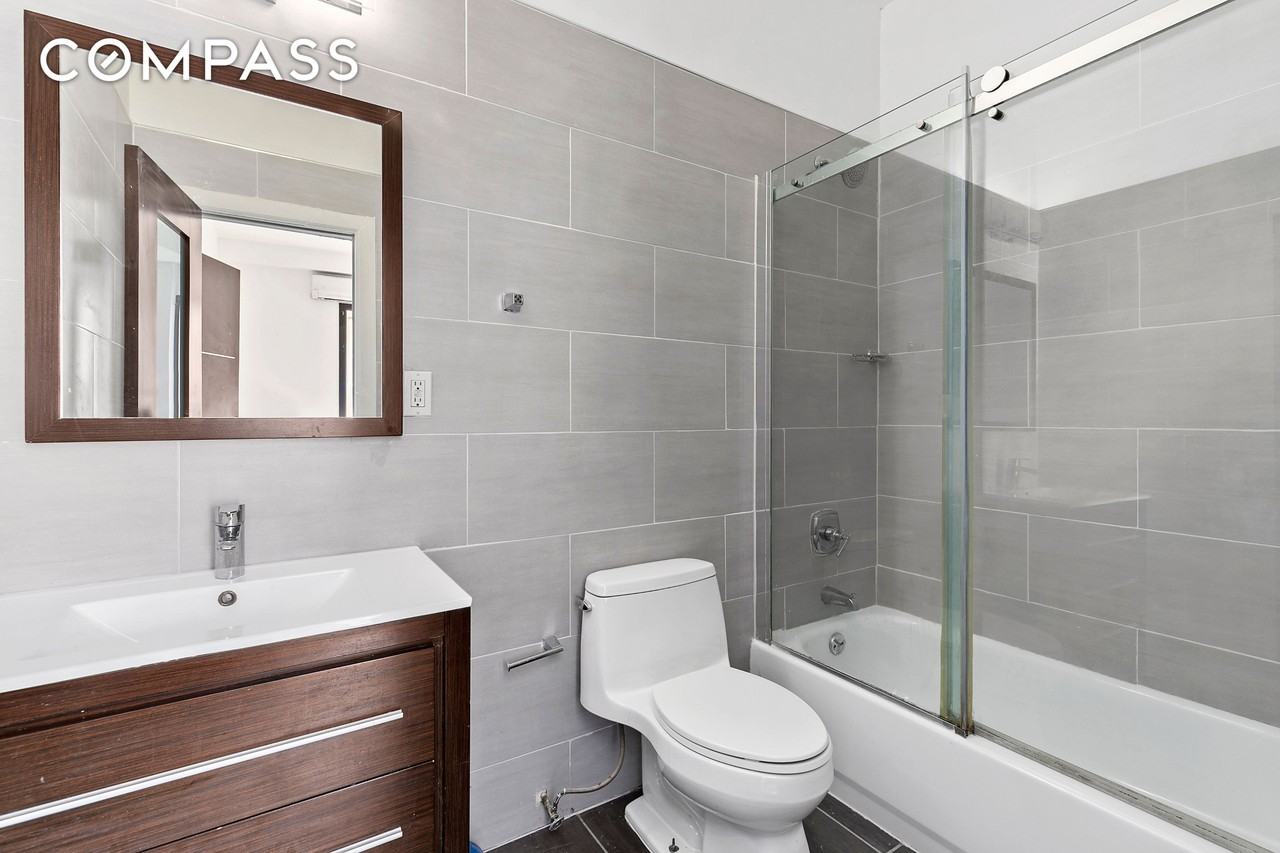1178 Dean St #2 - Photo 6 of 10