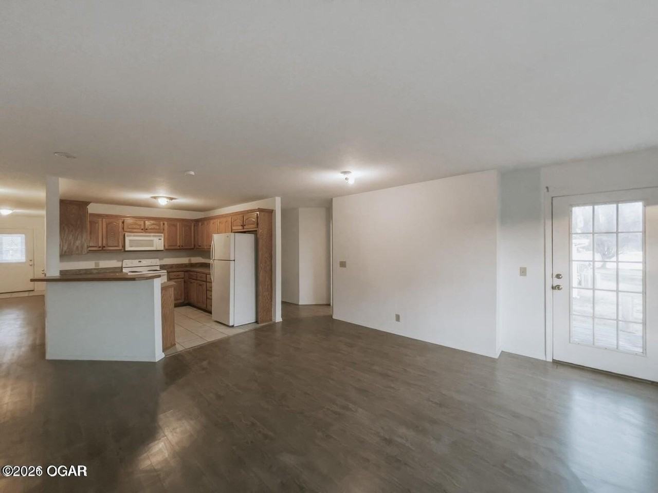 914 Briarview - Photo 2 of 14