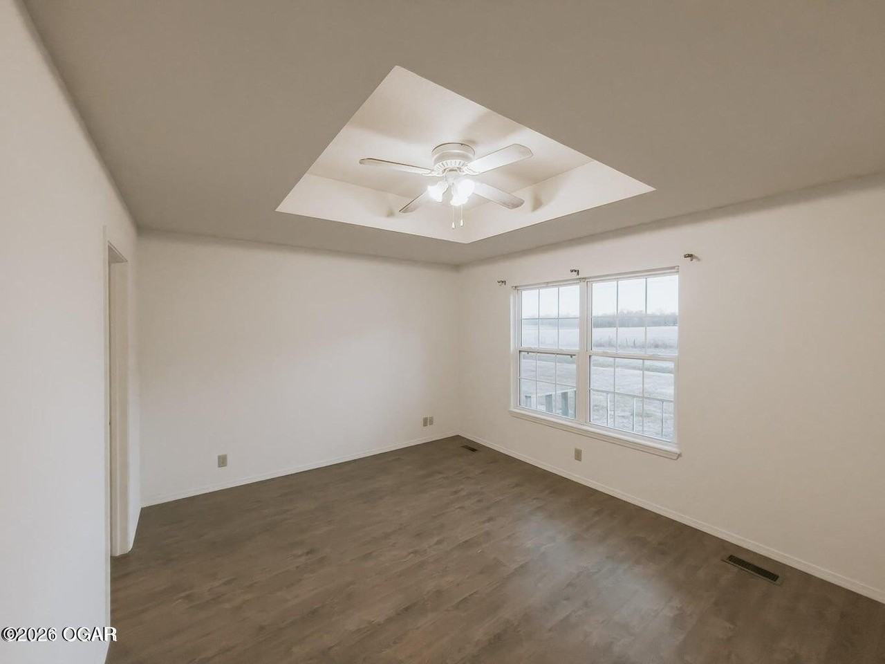 914 Briarview - Photo 4 of 14