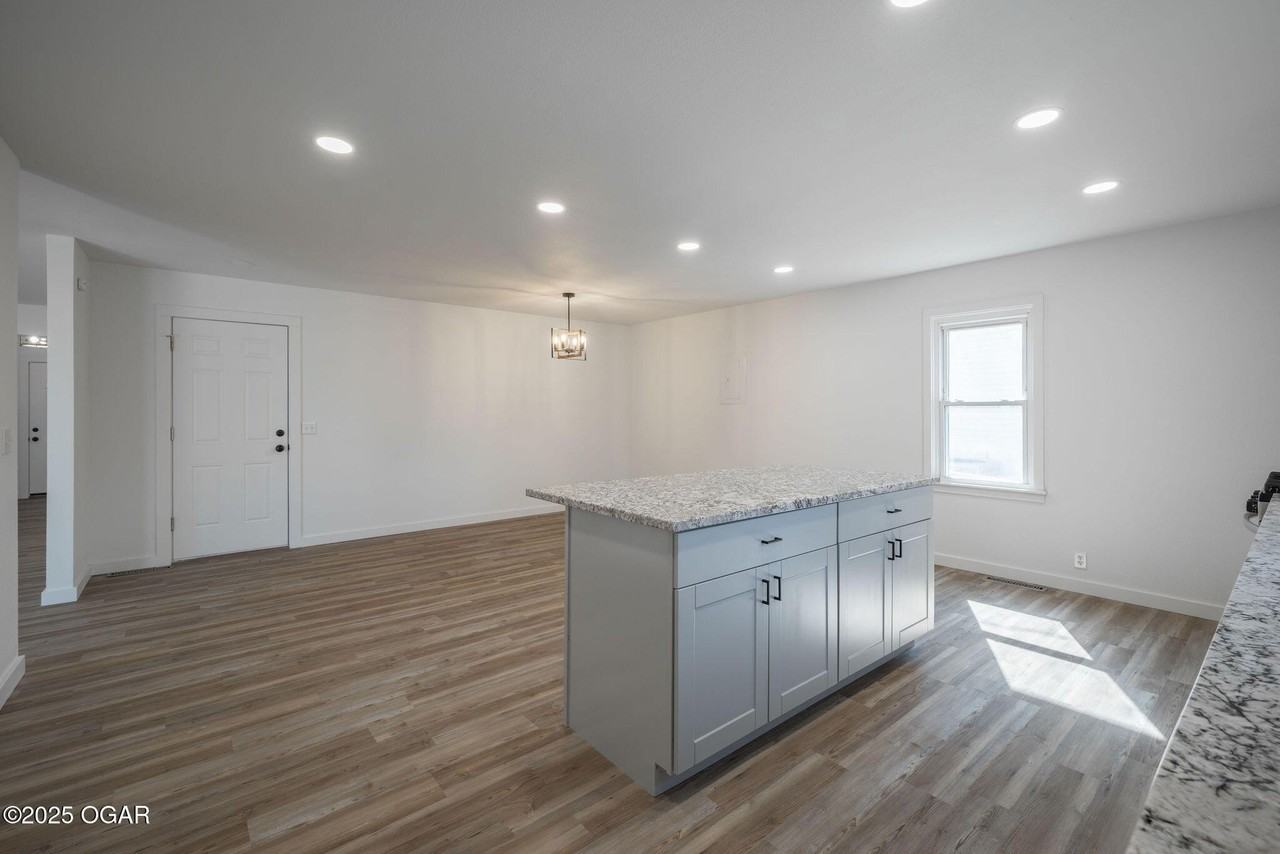 1304 Massachusetts Ave - Photo 7 of 14