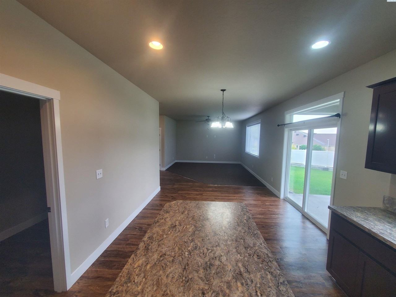 10260 W 18th Ct - Photo 7 of 28