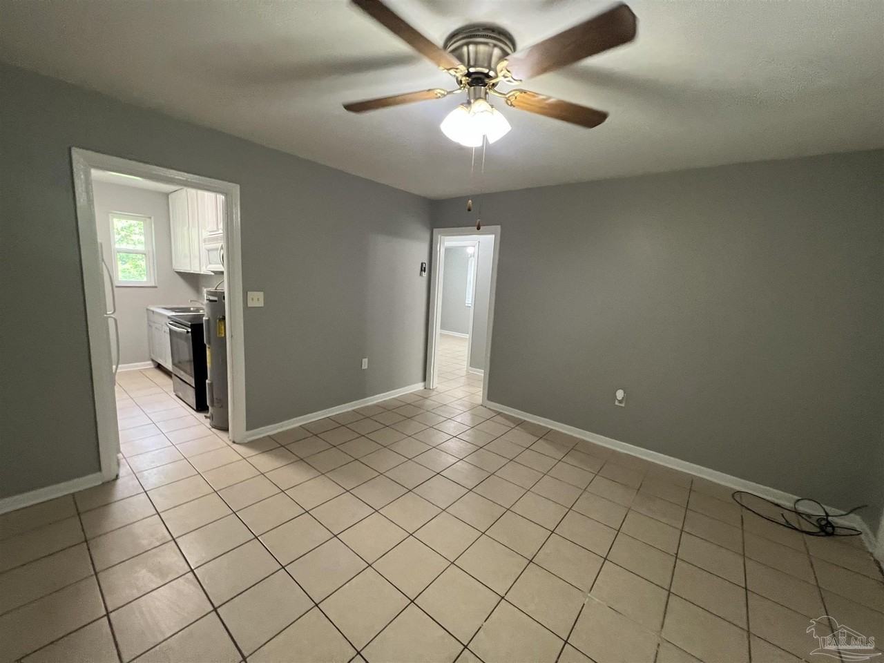 103 Ellinor Ct #B - Photo 3 of 15