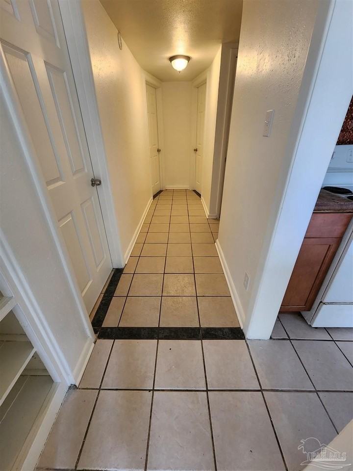 605 Edison Dr - Photo 5 of 9