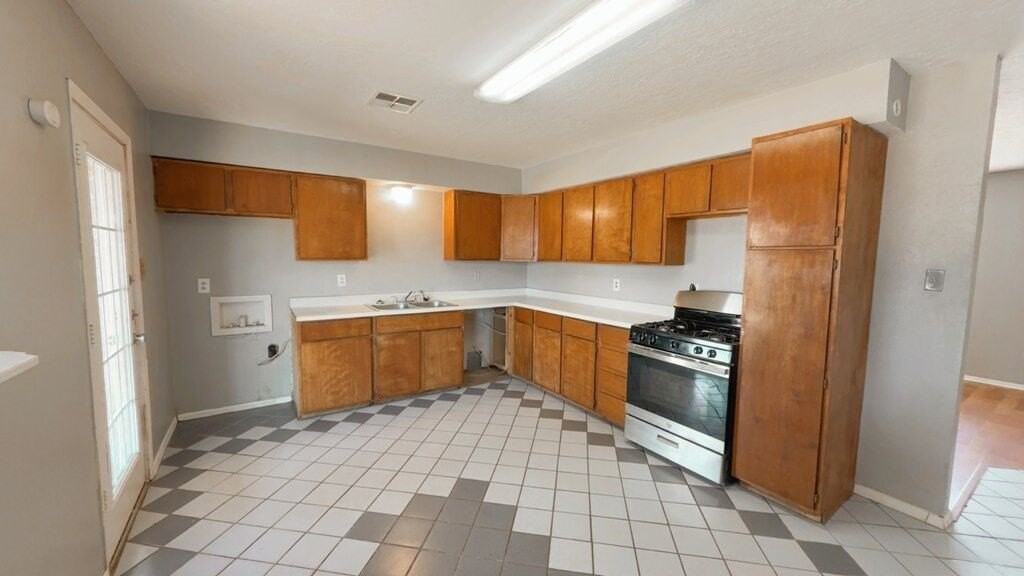 3619 Shell Ave - Photo 3 of 11