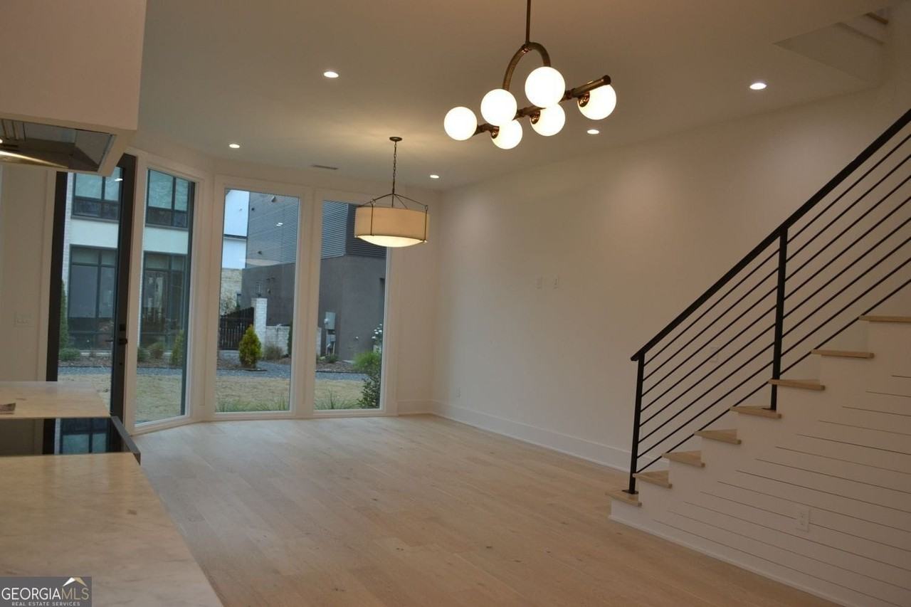 370 2nd St - Photo 3 of 20