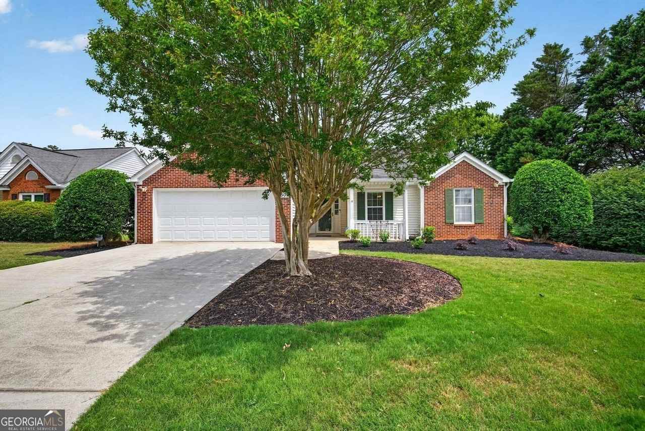 4502 Legend Hollow Ln - Photo 3 of 29