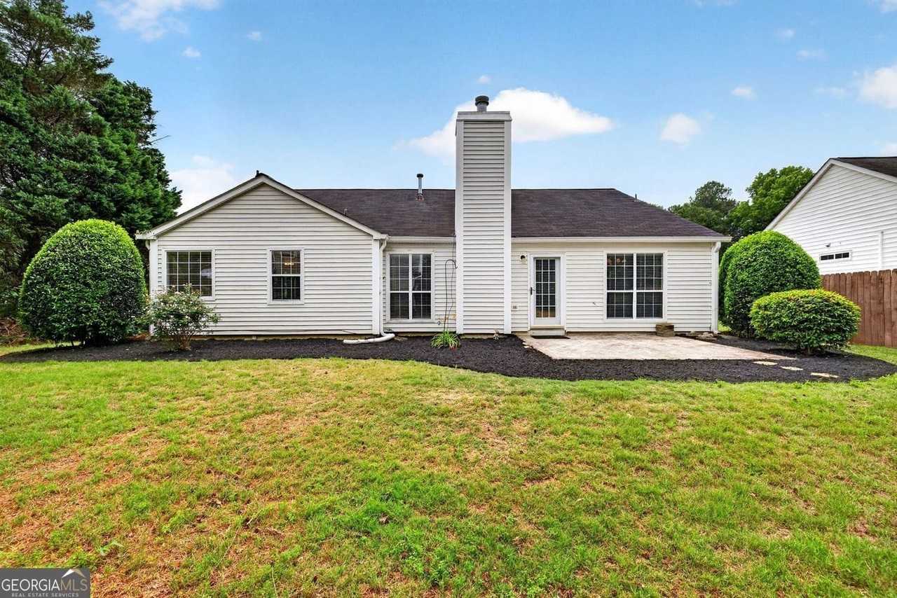 4502 Legend Hollow Ln - Photo 5 of 29
