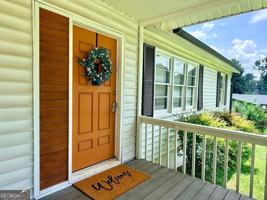 featured image of 2363 Beverly Ln Sw