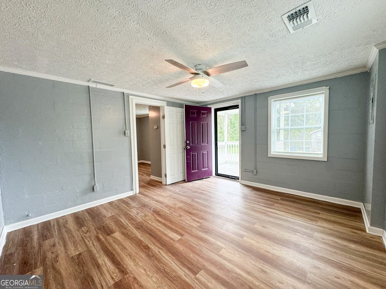 428 Circus St - Photo 3 of 8