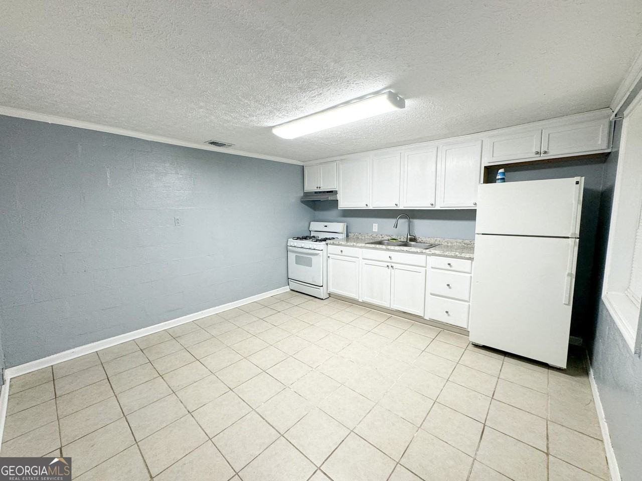 428 Circus St - Photo 7 of 8