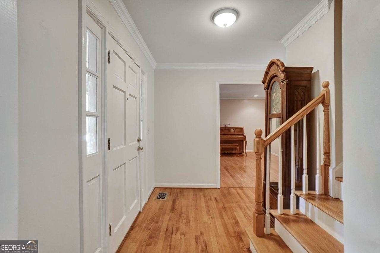 295 Oakmere Dr - Photo 6 of 30