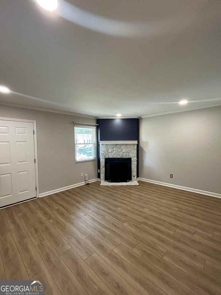 1453 Springleaf Cir Se - Photo 2 of 12