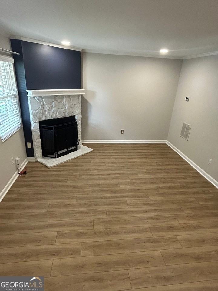 1453 Springleaf Cir Se - Photo 3 of 12