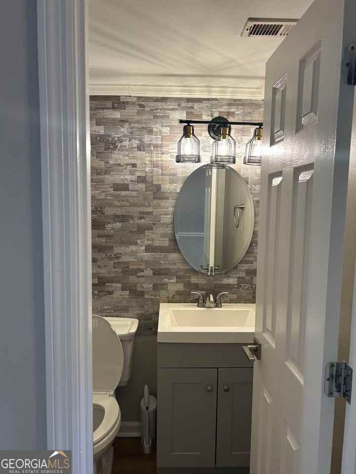 1453 Springleaf Cir Se - Photo 6 of 12