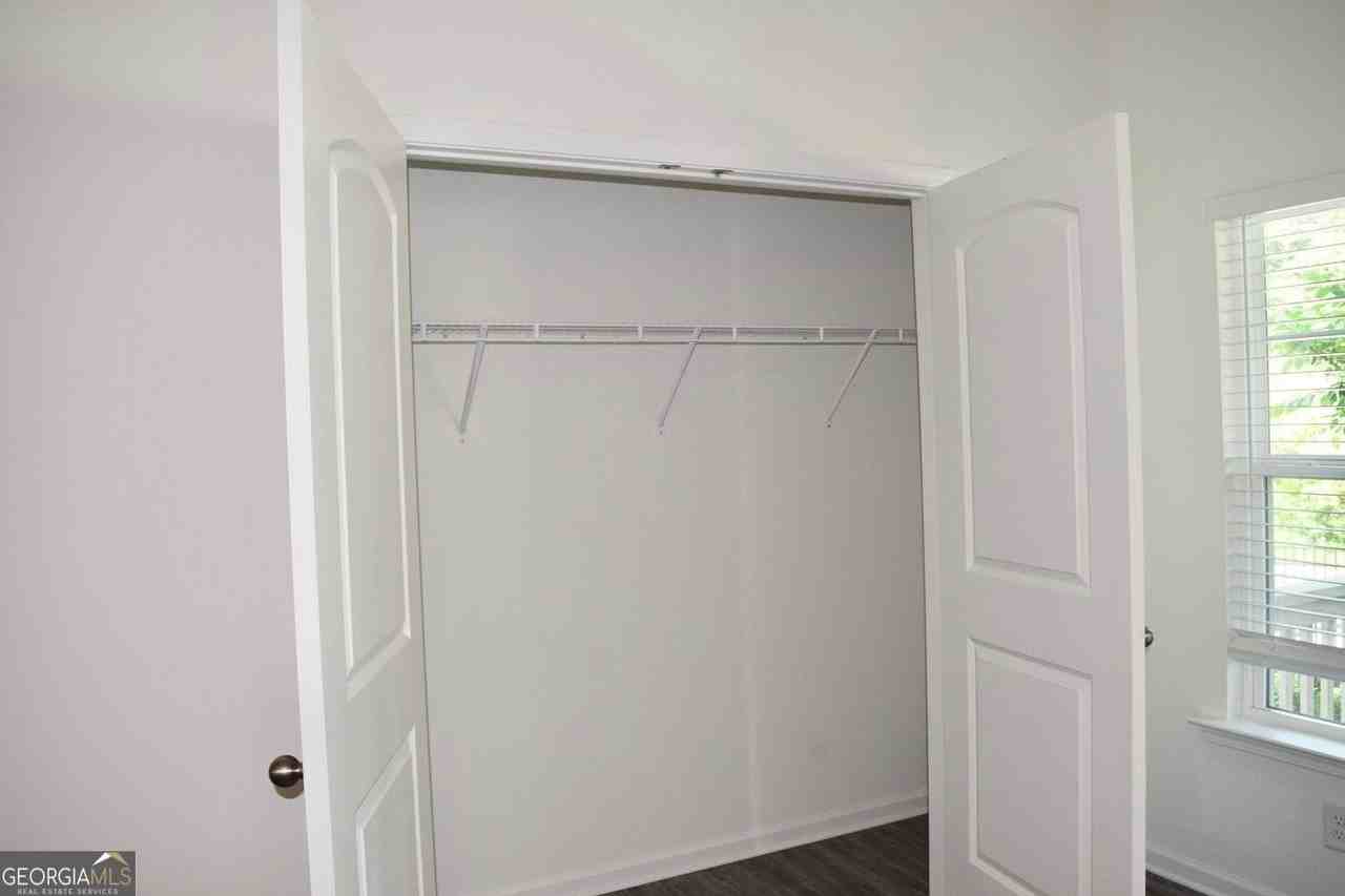 541 Ruths Dr - Photo 4 of 43