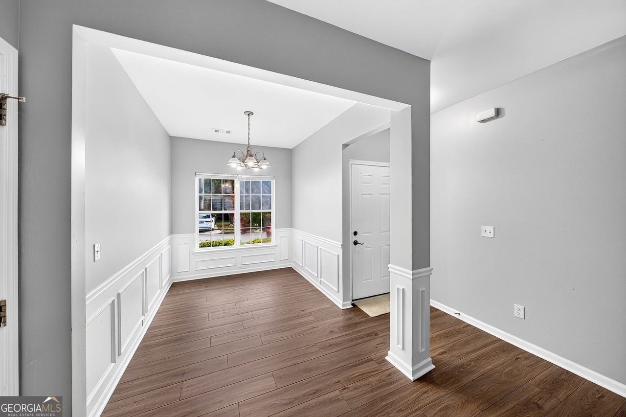 4852 Tangerine Cir - Photo 4 of 39