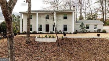 featured image of 800 Glenairy Dr