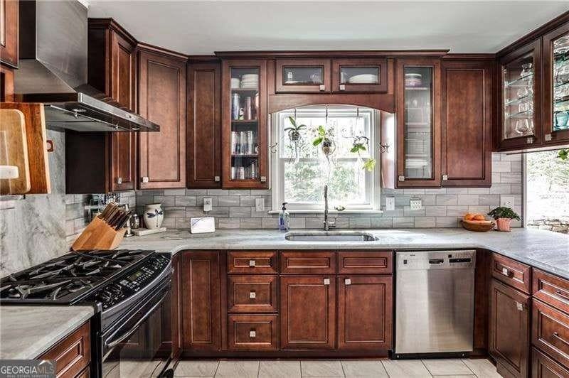 800 Glenairy Dr - Photo 2 of 18