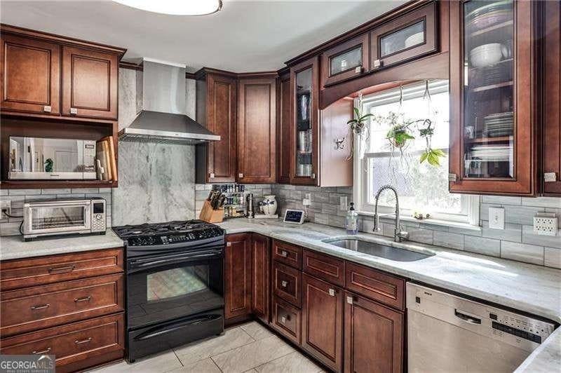 800 Glenairy Dr - Photo 4 of 18