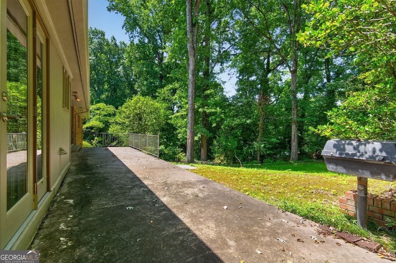 6858 Brandon Mill Rd - Photo 2 of 25