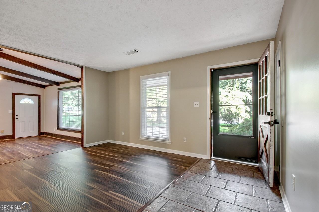 11 Logwood Ln - Photo 3 of 20