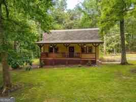 featured image of 465 Waters Edge Dr