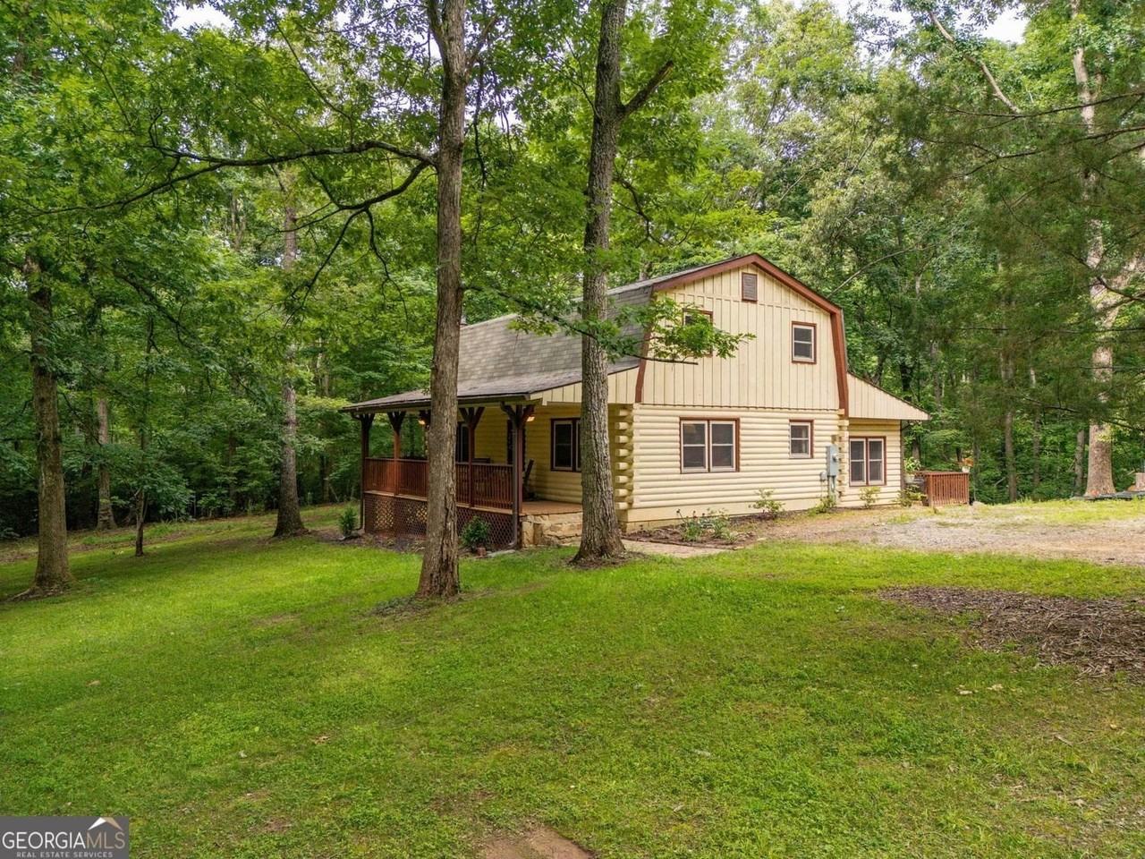 465 Waters Edge Dr - Photo 2 of 22