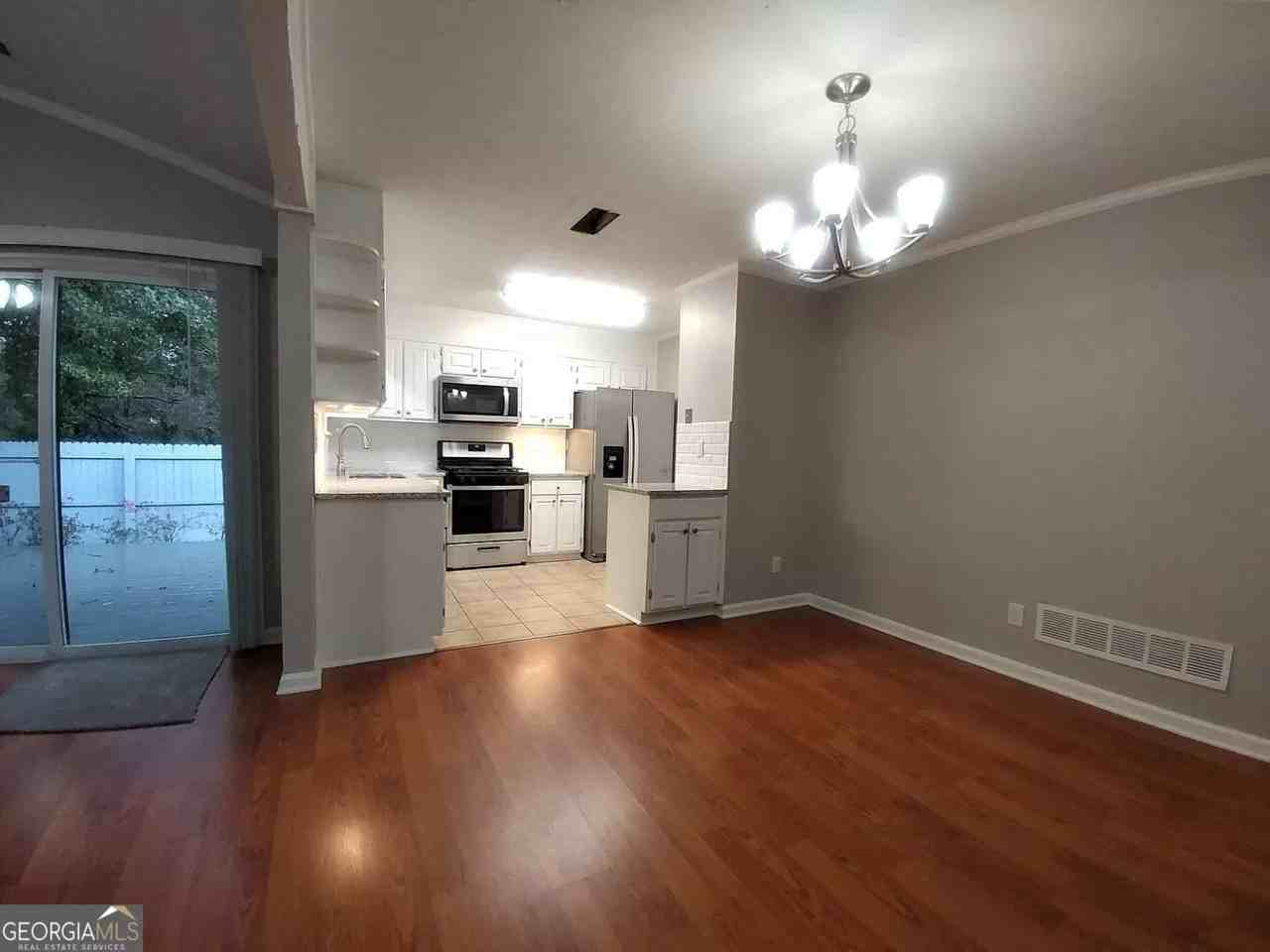 50 Parkmont Dr - Photo 4 of 15