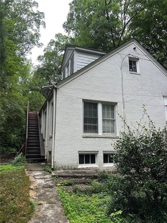 444 Burlington Rd Ne - Photo 2 of 22