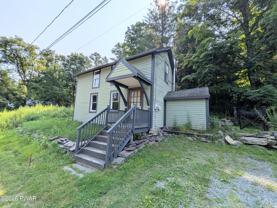 105 Delaware Dr - Photo 1 of 1