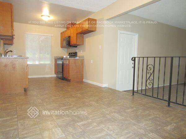 1249 Metten Ave - Photo 3 of 6